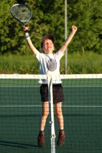 Kinder_Sport_Tennis_iStock