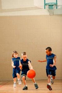 Kinder_Sport_Basketball_iStockphoto