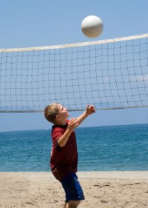 Kinder_Sport_Volleyball_iStockphoto